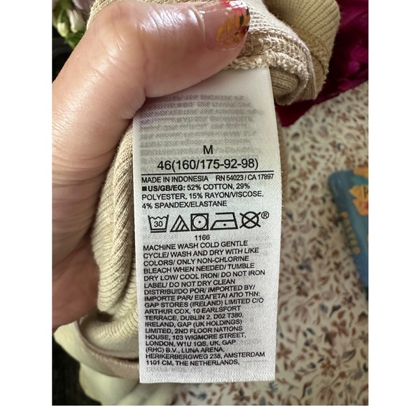 Gap Ribbed Henley Elbow Length Sleeve Top - Picture 9 of 9